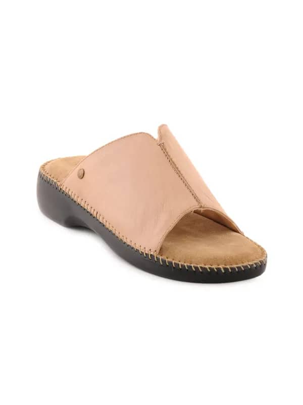 Enroute Women Casual Beige Flats