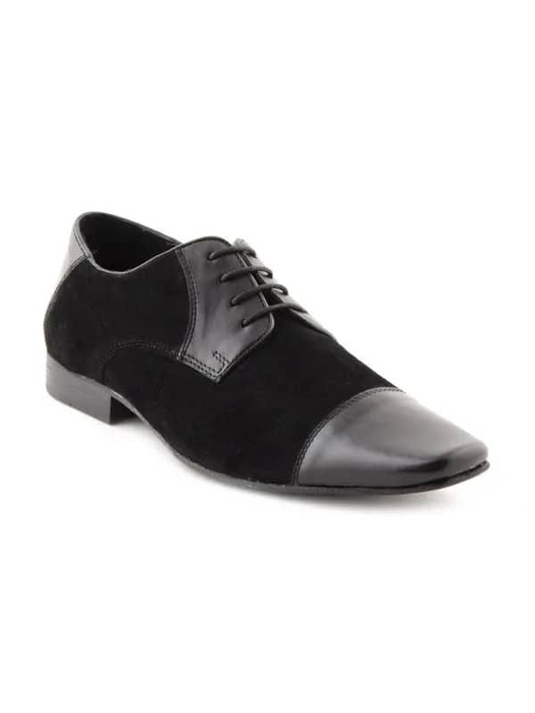 Red Tape Men Casual Black Shoes