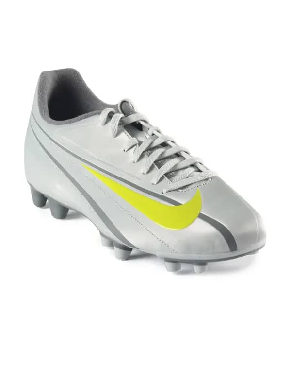Nike Men Swift FG Grey Sports Shoe
