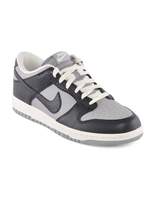 Nike Men Dunk Low Black Sports Shoes