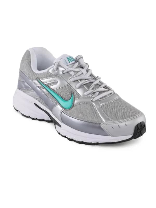 Nike Women Ballista II Silver Sports Shoes