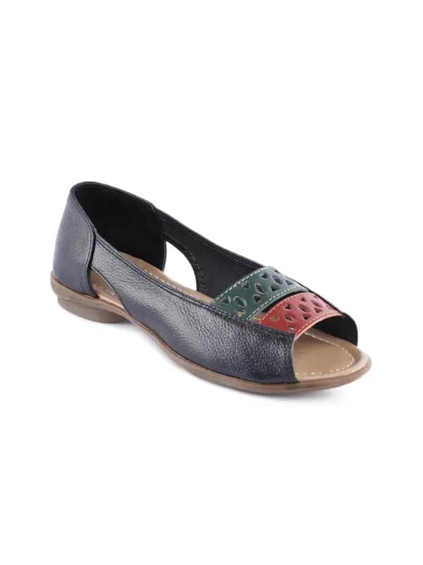 Catwalk Women Black Flats