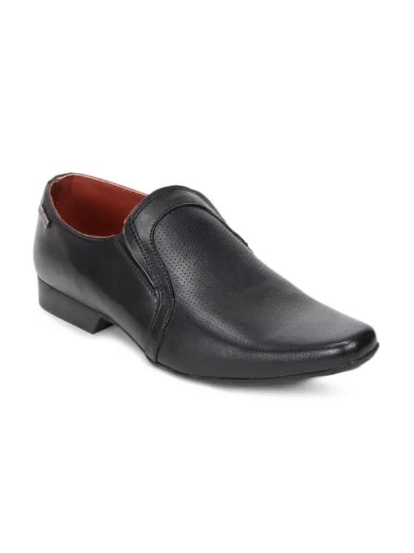 Red Tape Men Black Shoes