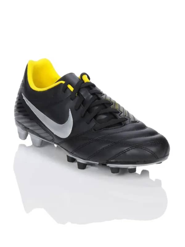 Nike Men Lengo Black Sports Shoes