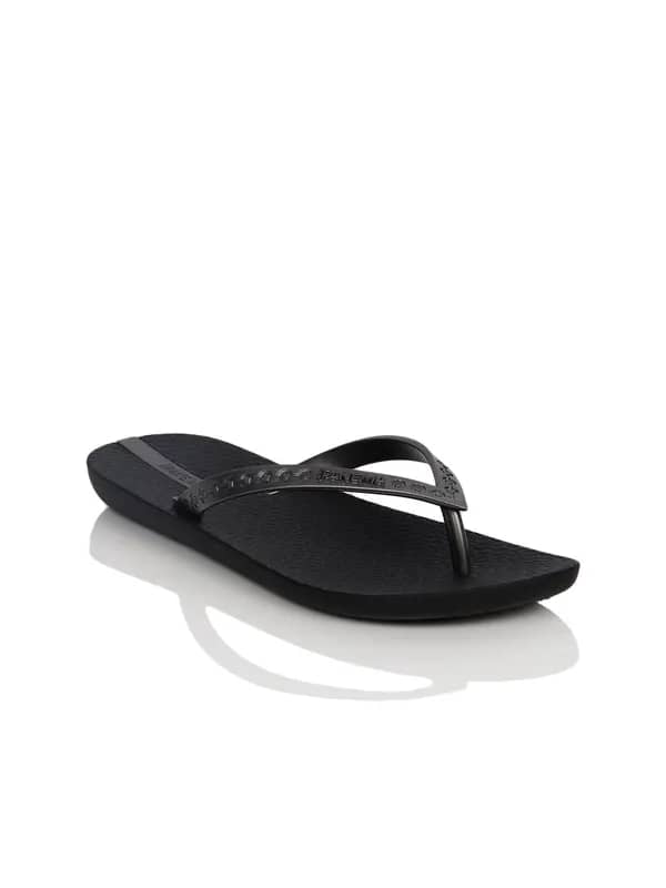 iPanema Women Neo Black Flip Flops
