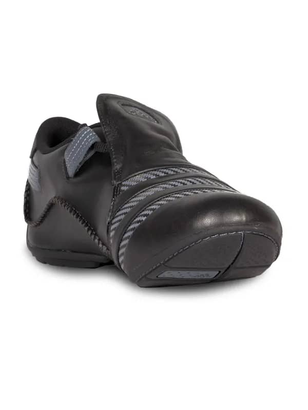 ADIDAS Men Mactelo Black Daronx Shoe