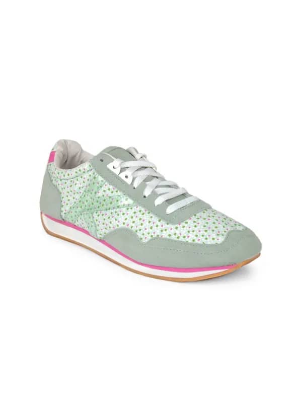 Kelme Women Passion Green Printed Shoes