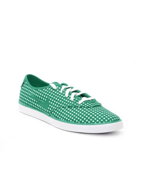 Nike Women White and Green Sneakers