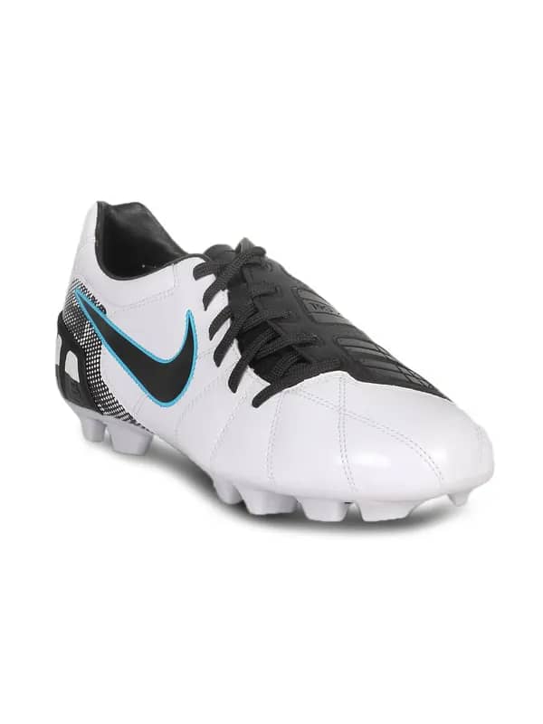 Nike Men's Total90 Shoot White Shoe