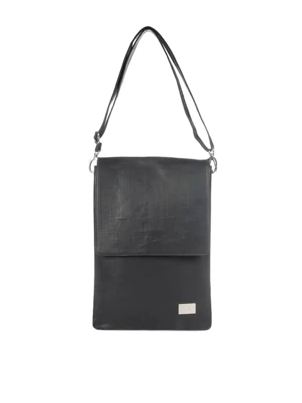 Yelloe Unisex Black Sling Bag
