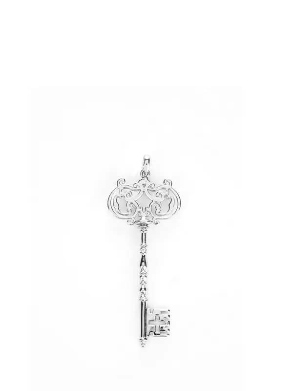 Rreverie Women Silver Pendant