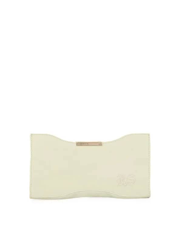 Rocky S Cream Amazon Clutch