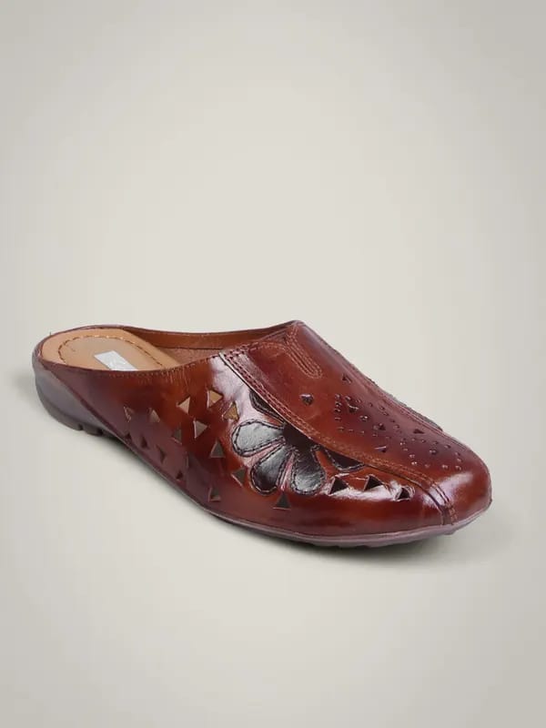 Catwalk Women Leather Cutshoe Brown Flats