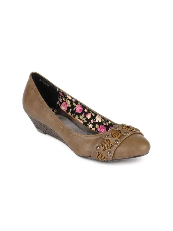Cobblerz Women Brown Wedges