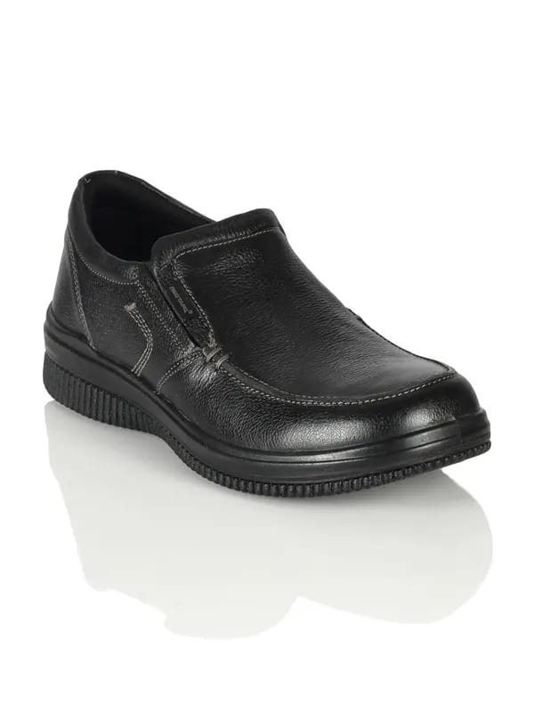 Red Tape Men Black Shoes