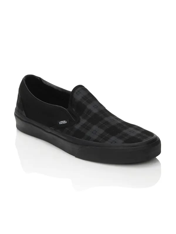 Vans Men Classic Slip-On Black Shoes
