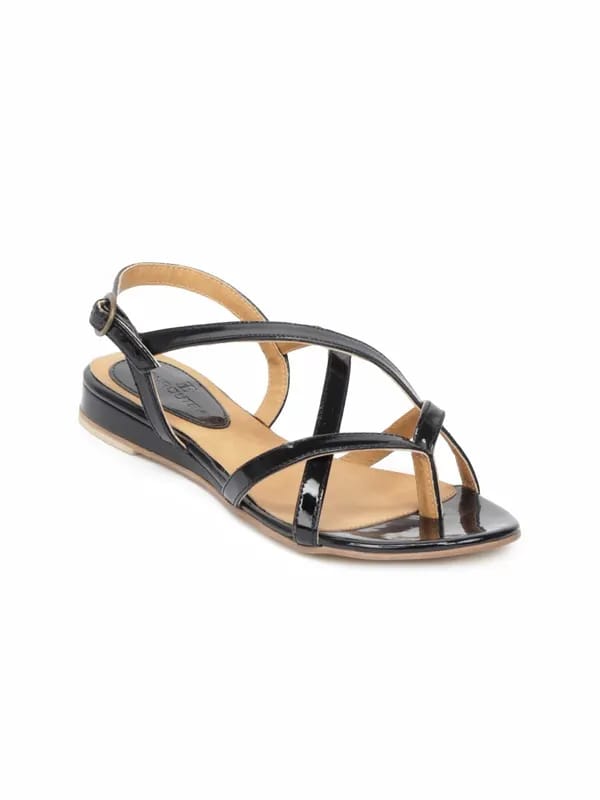 Enroute Women Black Flats