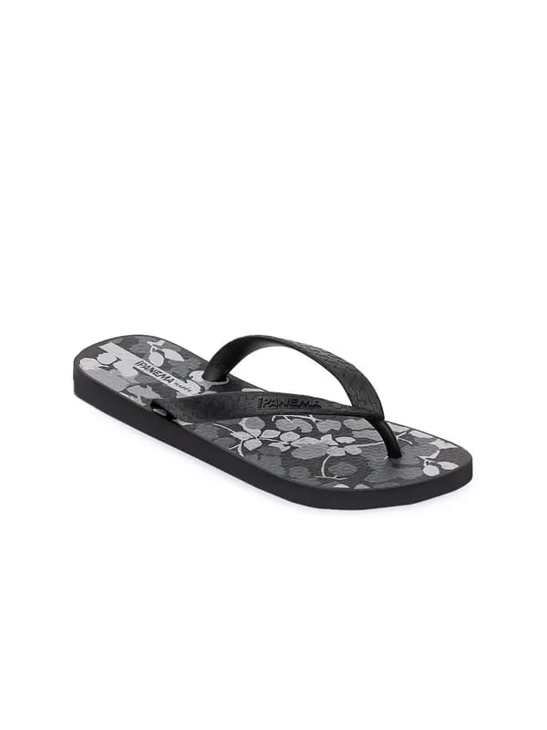 iPanema Women Black Flip Flops