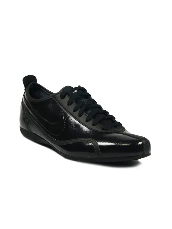 Nike Women Iza Black Shoe