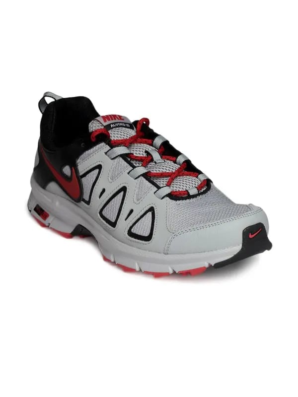 Nike Men Grey Sports Shoes