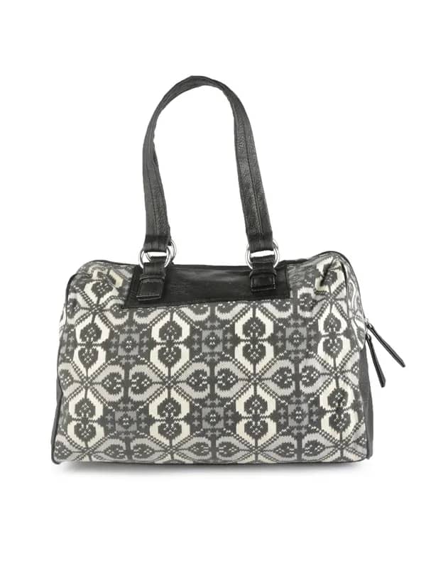 United Colors of Benetton Women Solid Black Handbags